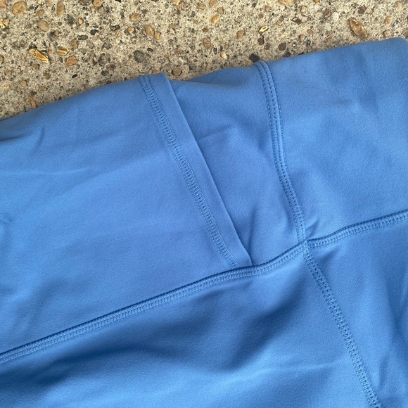 Skechers' blue skort with pockets - Picture 3 of 4